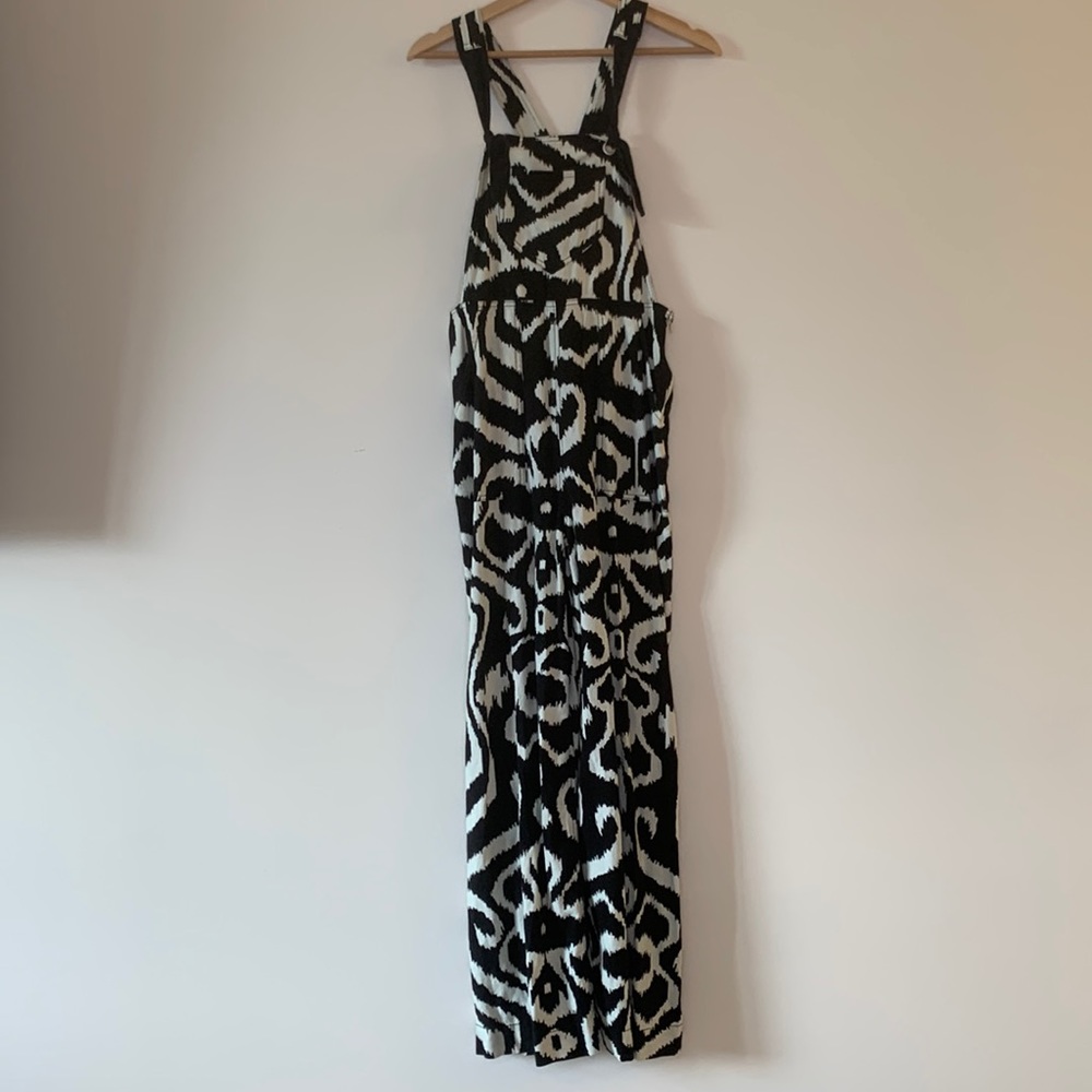 Black and white anthropologie jumpsuit xs